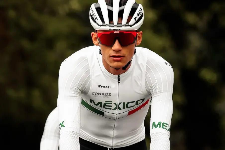 Isaac del Toro logra histórico Top 10 en el Mundial de Ruta 2025