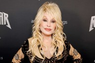 Dolly Parton Postpones Vegas Concerts by Almost a Year Due to ‘Health Challenges’