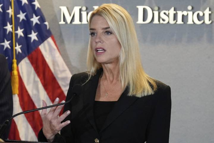 Bondi says human smuggling across the border with Canada is getting worse