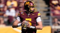 Drake Lindsay's 3 TDs help Minnesota rally past Rutgers 31