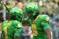 Football: No. 6 Oregon steamrolls Oklahoma State 69