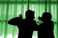 VIDEO. Violenta pelea entre apoderados interrumpe acto de Fiestas Patrias en colegio de Puente Alto