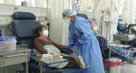 Promulgan ley que protege del despido a trabajadores diagnosticados con cáncer