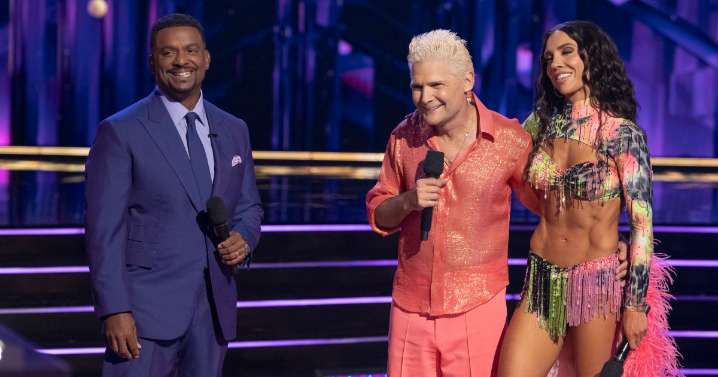 Corey Feldman Apologizes to 'DWTS' Partner Jenna Johnson After Early Exit