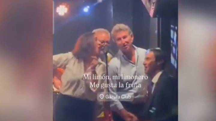 Feijóo se apropia del "me gusta la fruta" de Ayuso y publica un vídeo cantando en un karaoke