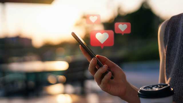 News We Love: Boston singles let friends 'pitch' them for dating