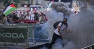 Spanish PM calls for Israel ban after chaos at cycling