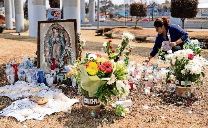 Director del ISSSTE informa deceso de otro lesionado en explosión de pipa en Iztapalapa