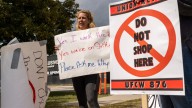 Cannabis workers strike in Ann Arbor over union rights