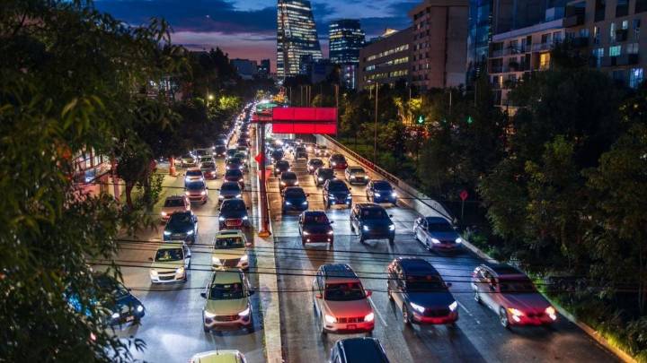 Hoy No Circula MIÉRCOLES 24 de septiembre 2025: Autos que 'descansan' en CDMX y Edomex