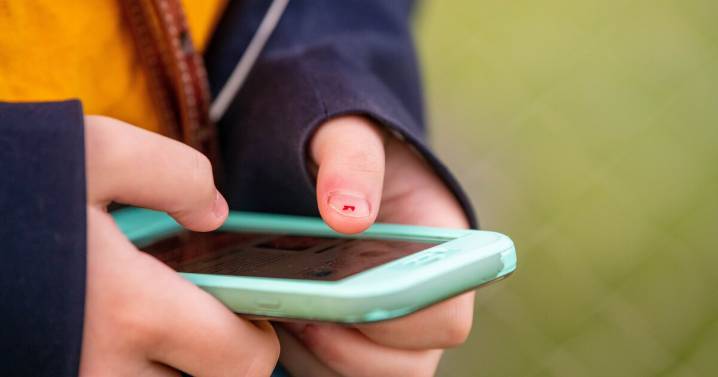 Children are asking AI for advice on sex and mental health, new report finds