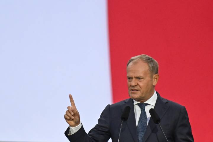 Tusk agradece a los pilotos por dar seguridad frente a la incursión de drones rusos