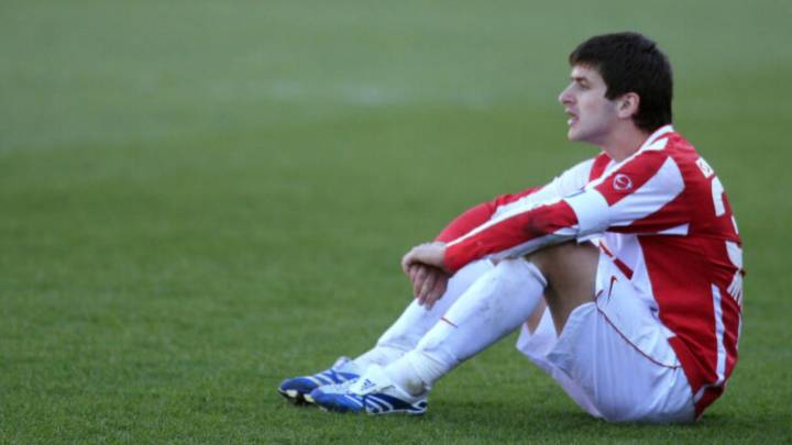Muere repentinamente el ex capitán del Estrella Roja Dejan Milovanović minutos después de marcar un gol