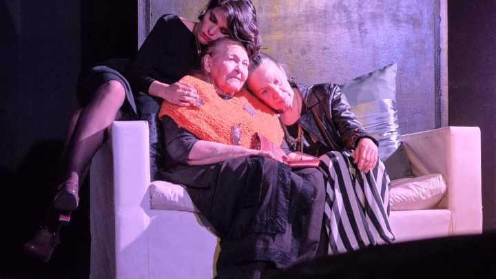 Este fin de semana vuelve al teatro "La familia reunida"
