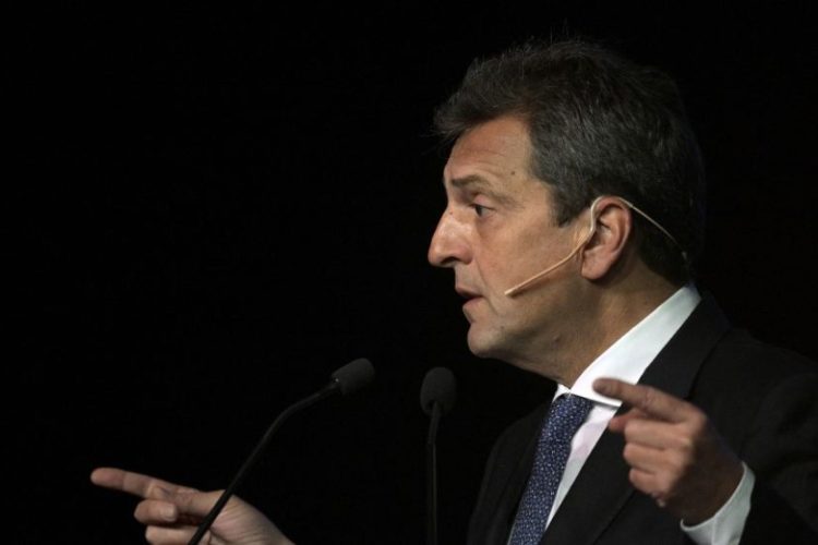 Massa se mete de lleno en la campaña de la PBA con recorridas