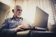 Dear Abby: Long-lost niece found me online. Should I tell her my brother is her dad?