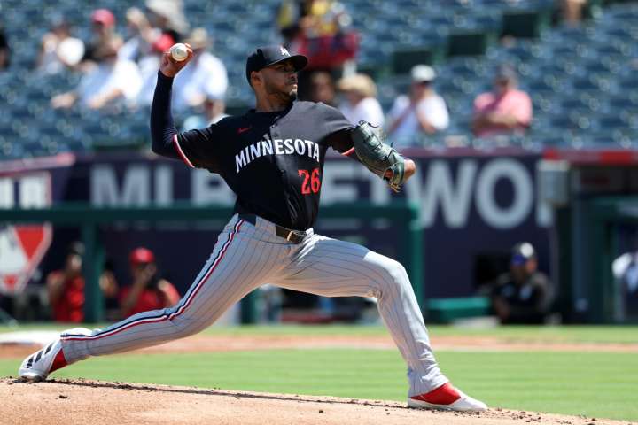 Twins allow a run late, fall to Angels in series finale