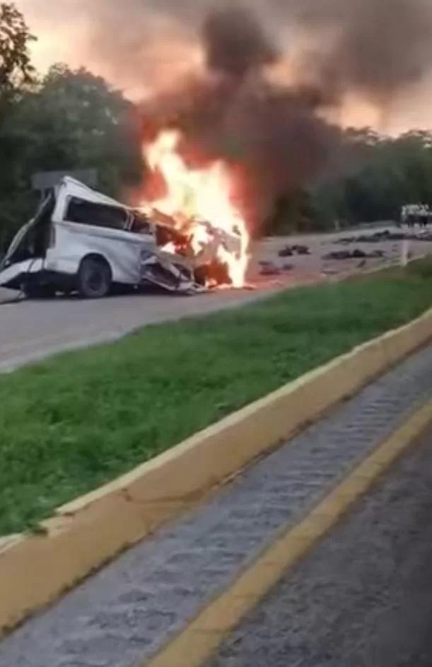 Tragedia en Yucatán: Choque mortal cobra la vida de 15 personas en la carretera Mérida