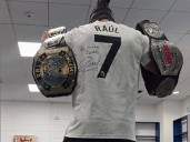 Bandido atesora la playera de Raúl Jiménez