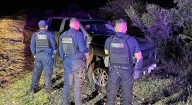 En minutos, aseguran camioneta robada sobre carretera a Salamanca