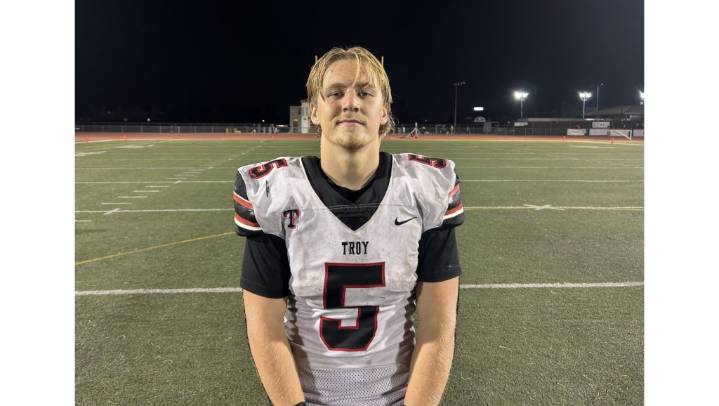 Ethan Mundt’s six-touchdown night helps Troy football top Foothill – Orange County Register