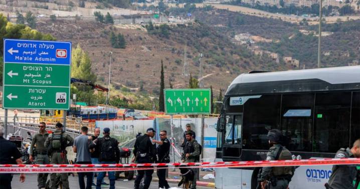 Balacera en Jerusalén: Hamas asesinó a cinco personas en una parada de colectivos