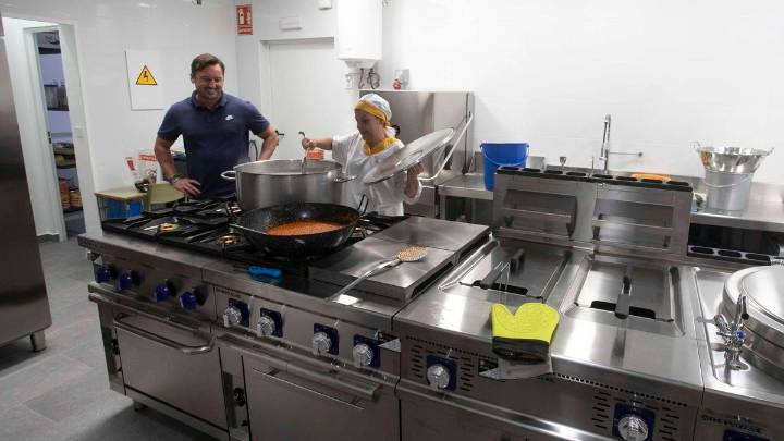 Adiós a las barreras y al 'catering' en el colegio de Quartell