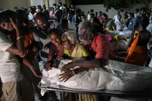 Massive crowd, chaos preceded deadly India rally stampede