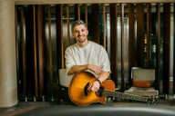 Thomas Vázquez regresa al Teatro Español con nuevas canciones y un show cargado de emociones
