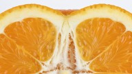 Pocos lo saben: cómo se llama la “parte blanca” de la naranja y por qué recomiendan comerla