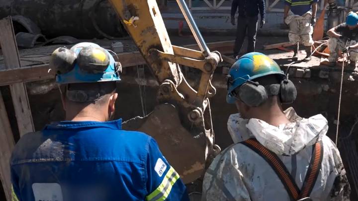 La calle sale en defensa de Aysa