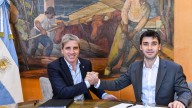 Caputo firmó convenios con Chubut y Tucumán para extinguir deudas y transferir obras y viviendas