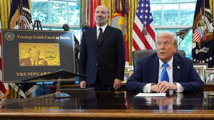 Trump Firma Orden Ejecutiva para Crear Programa de Visas "Tarjeta Dorada": ¿A Quiénes Beneficia?