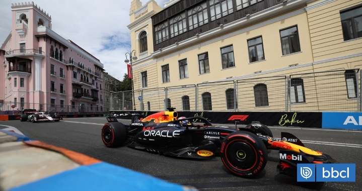 Verstappen arremetió y se quedó con accidentada qualy: largará junto a Sainz en GP de Azerbaiyán de F1