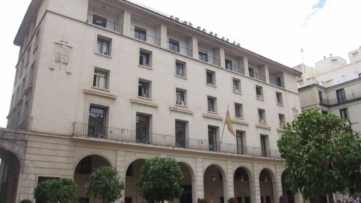 Cuatro años de cárcel por apropiarse de la indemnización de 1,2 millones de sus hijos con discapacidad