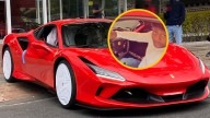 ¡La puso en el satélite! Farfán le regaló un auto marca Ferrari a Guizasola