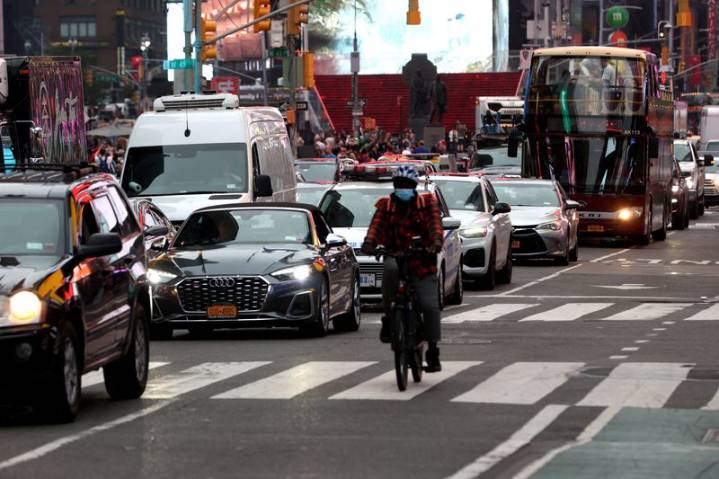 New York says 17.6 million fewer vehicles have entered Manhattan in 2025