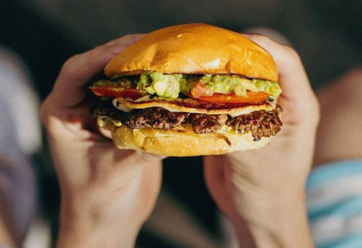 La cadena de hamburguesas que está en Mendoza y se puso a la venta