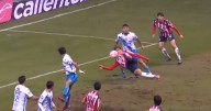 ¡Está loco! Bryan González anota tremendo GOLAZO de tijera en el Chivas vs Puebla (VIDEO)