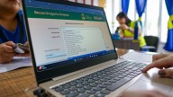 Jóvenes neuquinos que estudian en Buenos Aires y La Plata recibieron las notebooks de sus becas Gregorio Álvarez