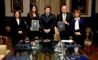 El Gobierno analiza incluir el proyecto que busca promover el uso de “dólares del colchón” en el Presupuesto
