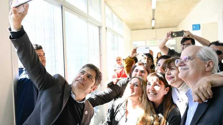 Kicillof reúne a los intendentes para pedirles compromiso en la campaña