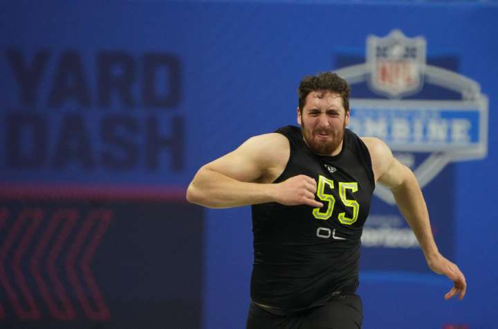 Former UND offensive lineman Matt Waletzko signs with Minnesota Vikings