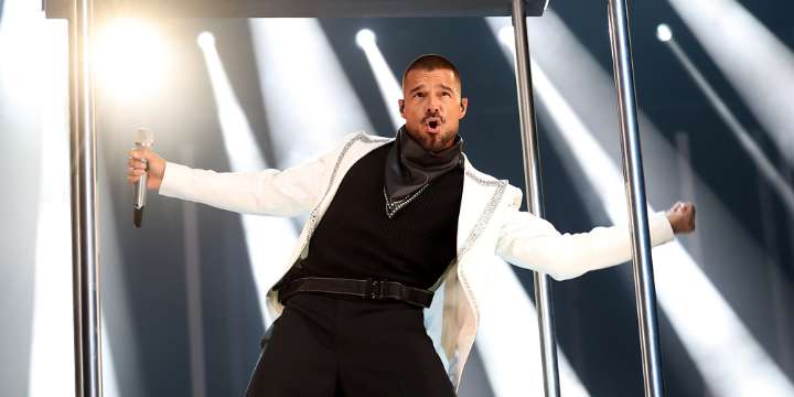 Ricky Martin Puts on a Hot Performance While Accepting Latin Icon Award at MTV VMAs 2025 