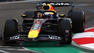 'Pole' de Verstappen y 2.º de Sainz en Bakú en una accidentada sesión con seis banderas rojas