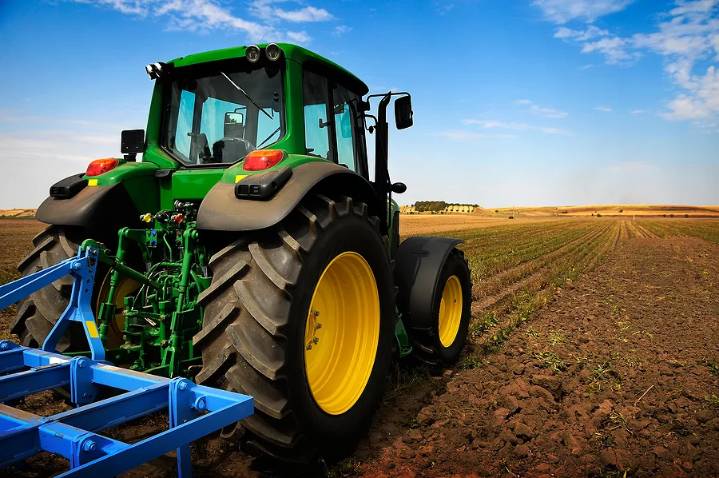 New Iowa Farm Poll Report Finds Growing Awareness, Mixed Views on Nutrient Reduction Strategy
