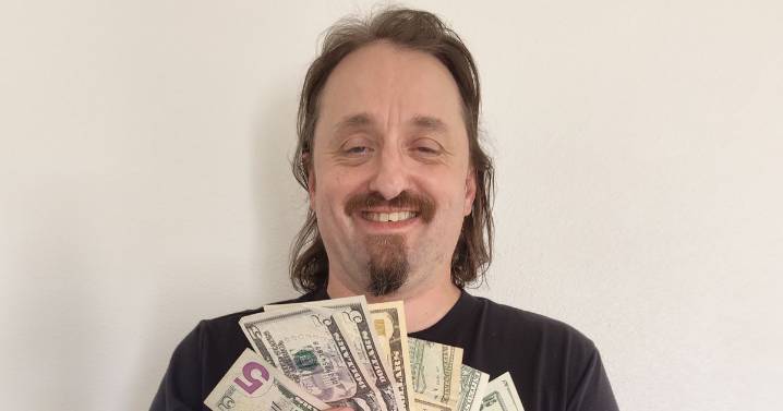 Shopper shares how he makes £4,000 a year using sites and vouchers