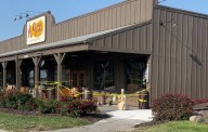 Vehicle crashes into Cracker Barrel in Lincoln