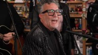 Fito Páez cantó en Tiny Desk y deslumbró: cinco versiones íntimas de su repertorio de hits y clásicos