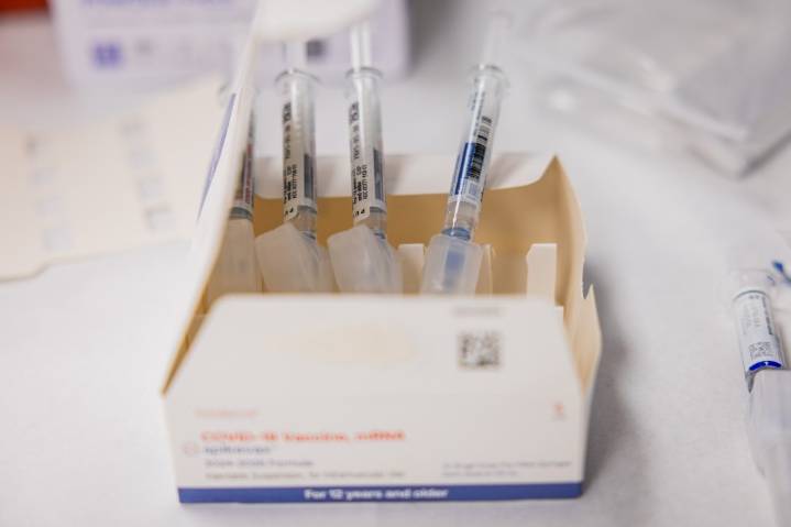 Illinois publishing own vaccine guidelines following changes by Trump